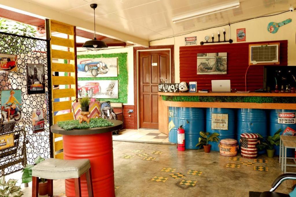 Tropical Breeze Hostel Cebu - Cebu Center Ngoại thất bức ảnh